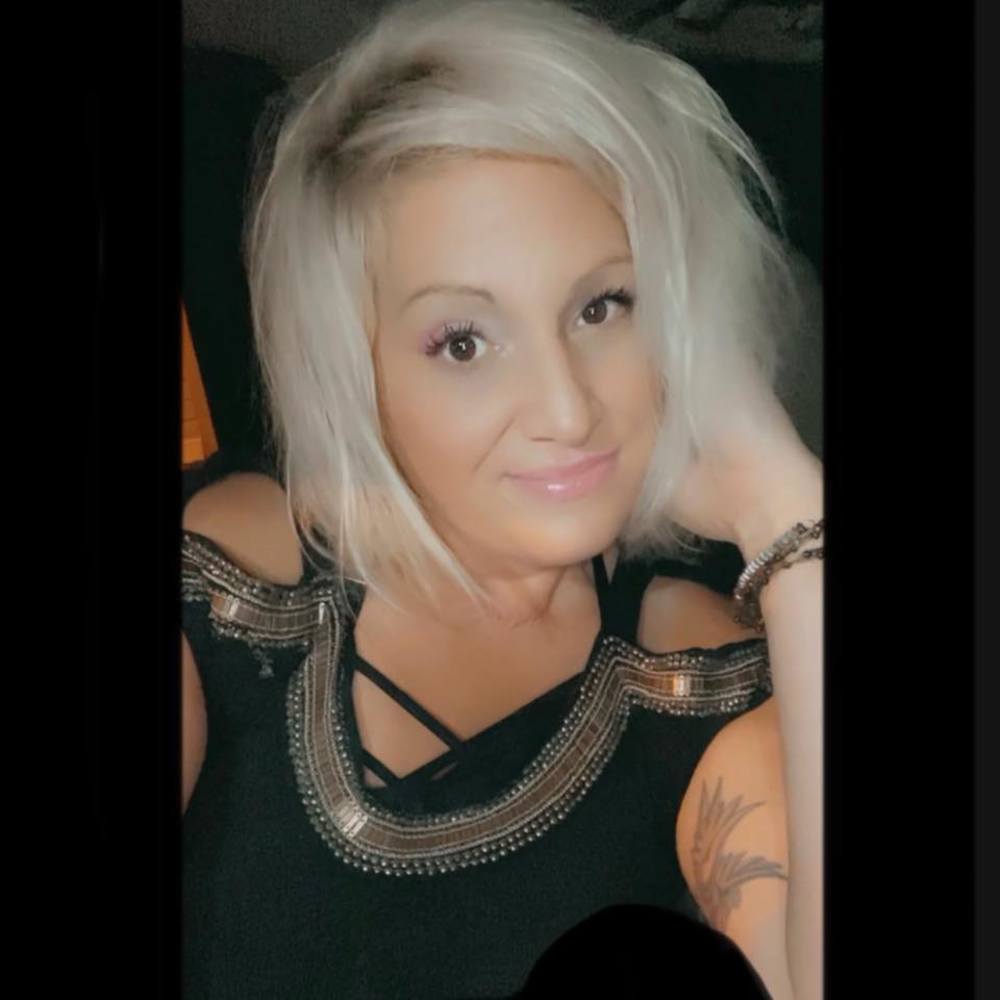 Meet your Posher, Lakin